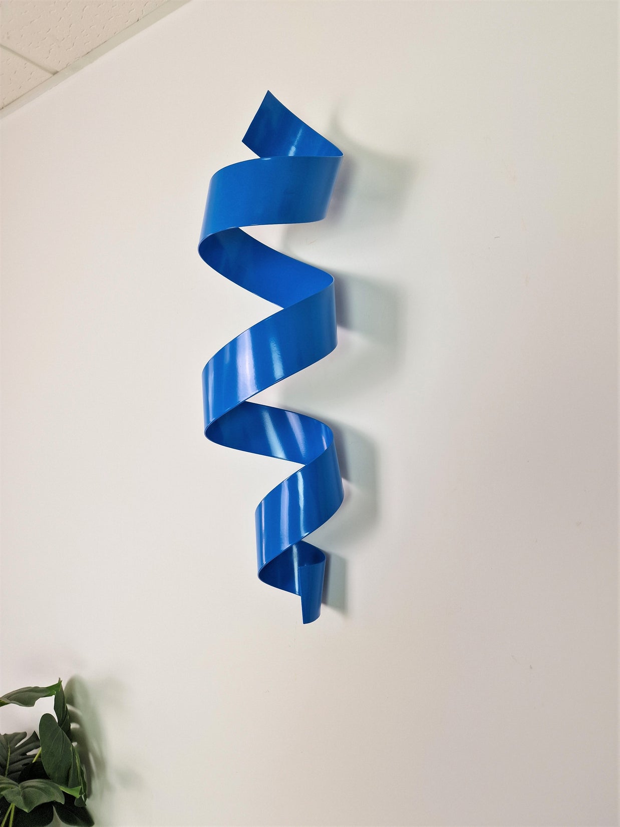 Cinta azul pared