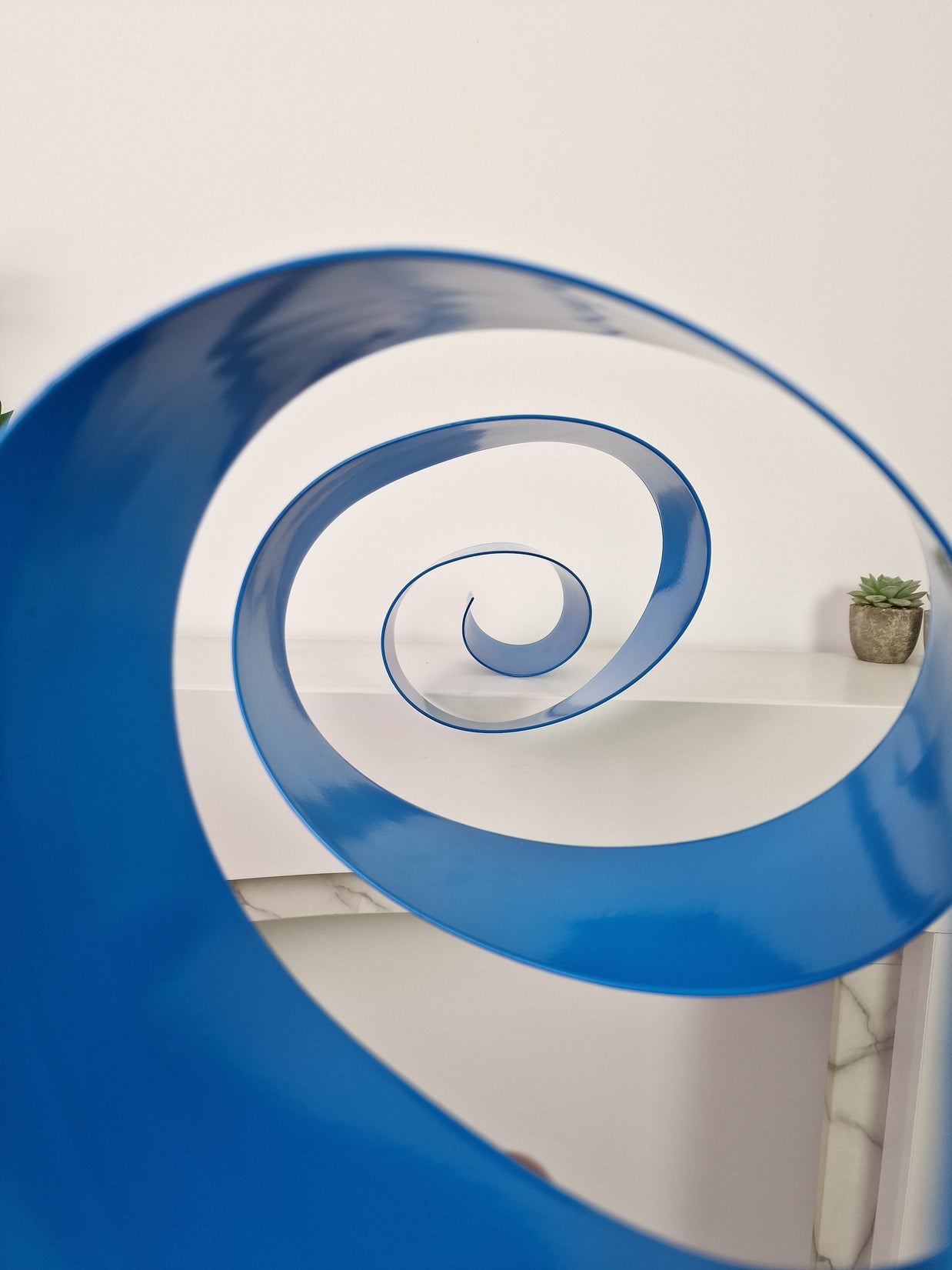 Cinta azul pared