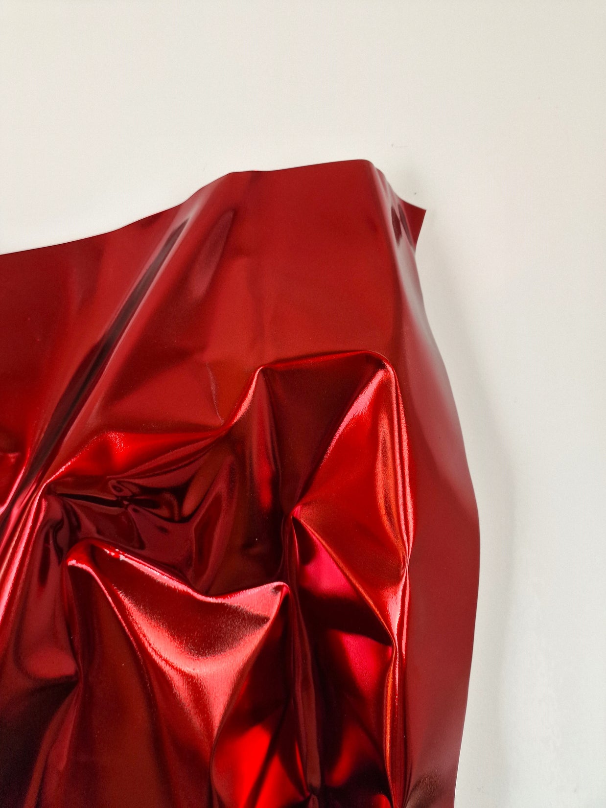 Seda de Acero Rojo