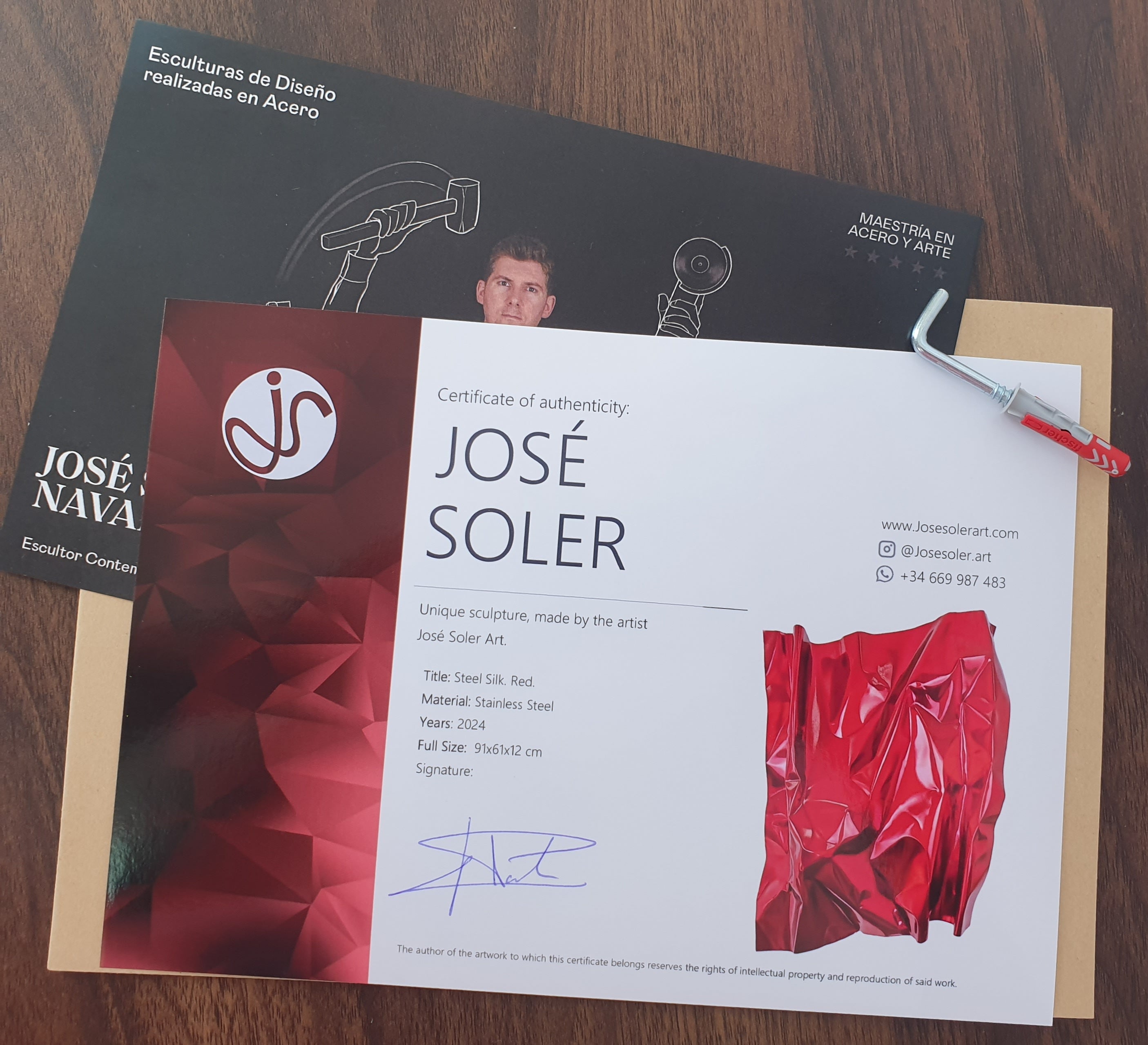 Seda de Acero Rojo